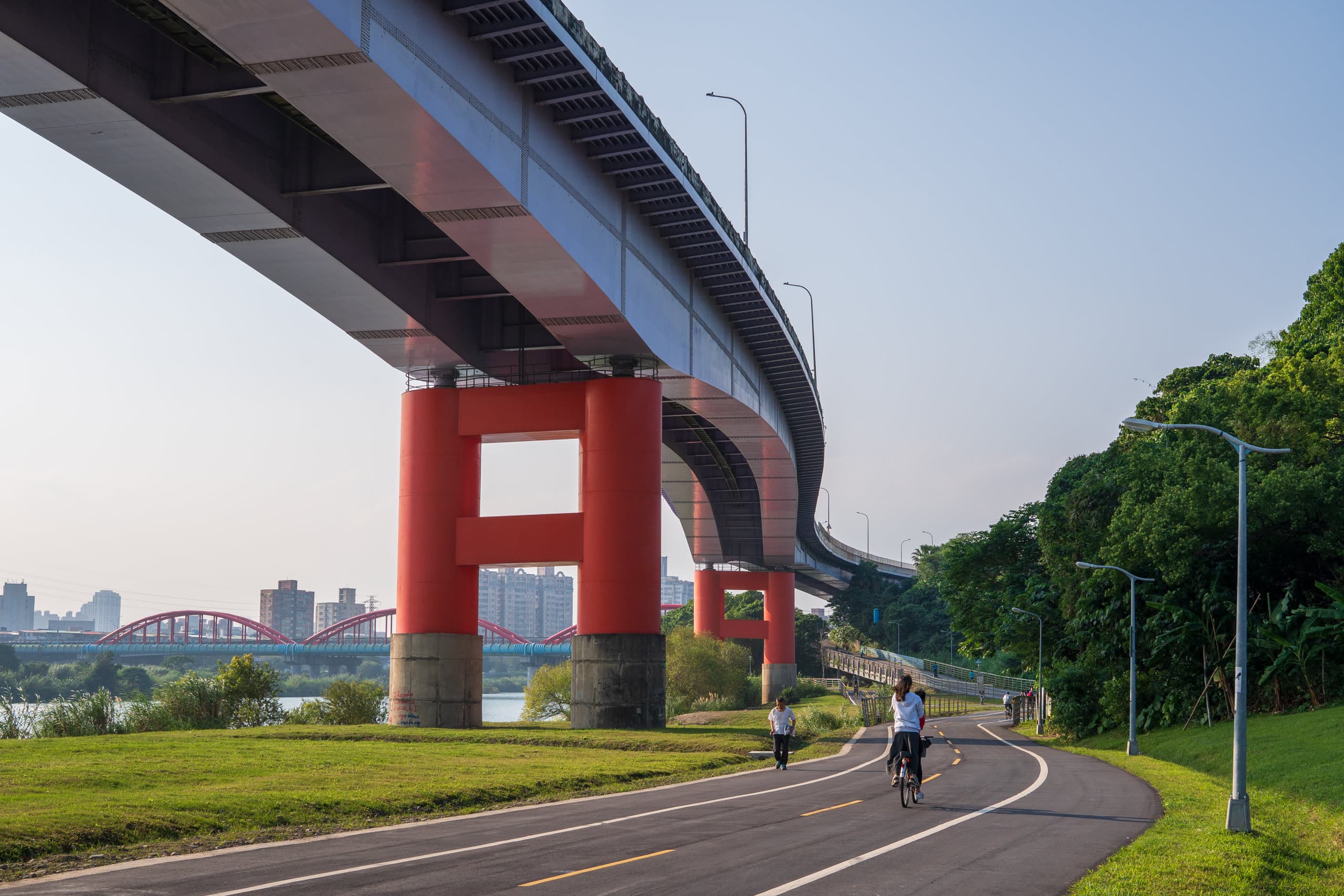 Pedestrian path under a large bridge